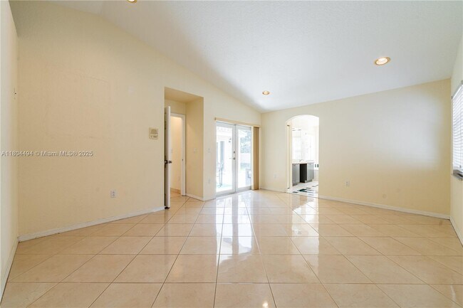 Building Photo - 1840 SW 135th Way