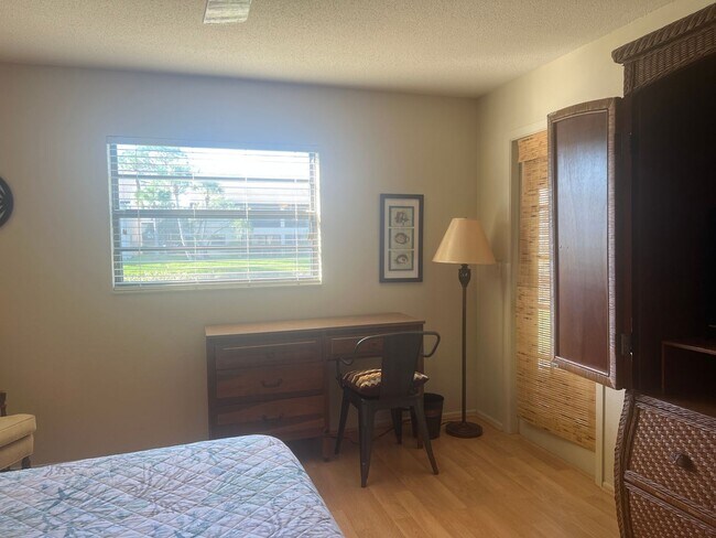 Building Photo - 2BR/2BA Condo in Mission Lakes
