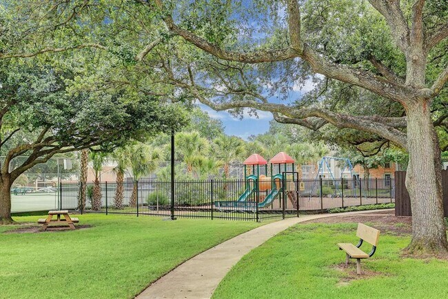 Building Photo - 1107 Country Pl Dr