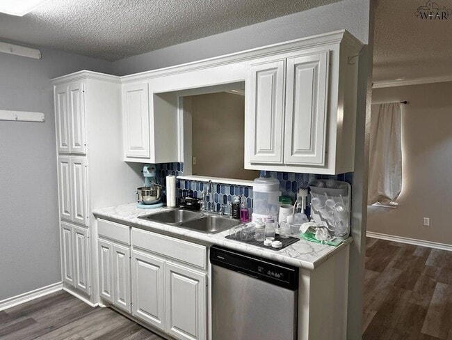 Building Photo - 5216 Brookwood Dr