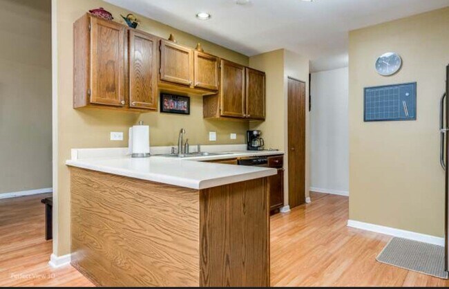 Building Photo - 249 Brittany Dr