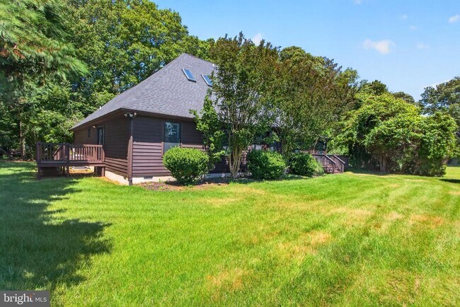 Building Photo - 3 Tall Oaks Ct