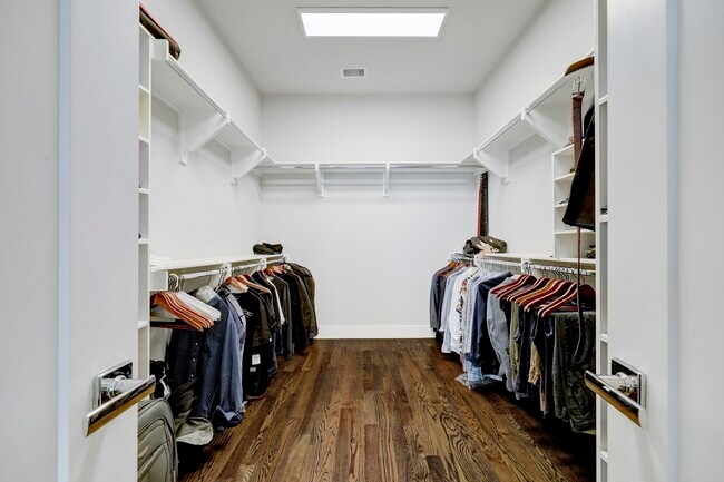 Building Photo - 5622 Kiam St