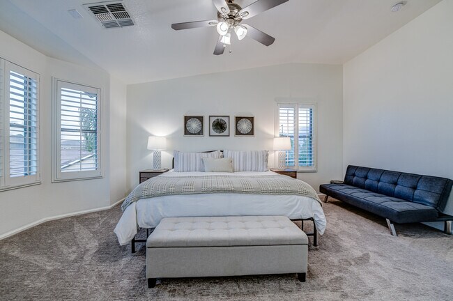 Master Bedroom with King Bed and Futon - 4222 E Bonanza Rd