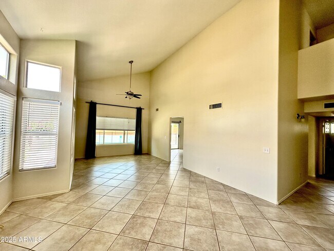 Building Photo - 4708 E Thunderhill Pl