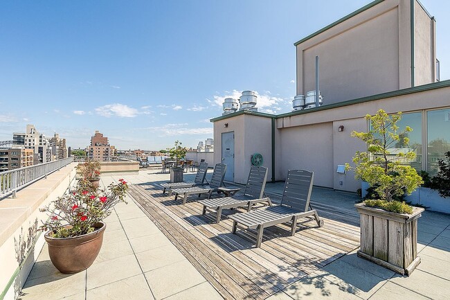 Building Photo - 30-11 21st St