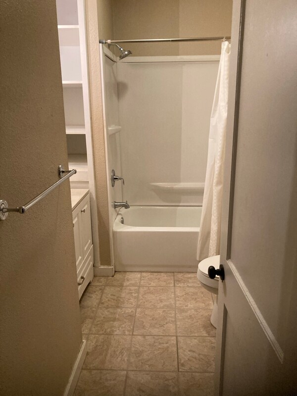 Building Photo - 710 Jeanette St