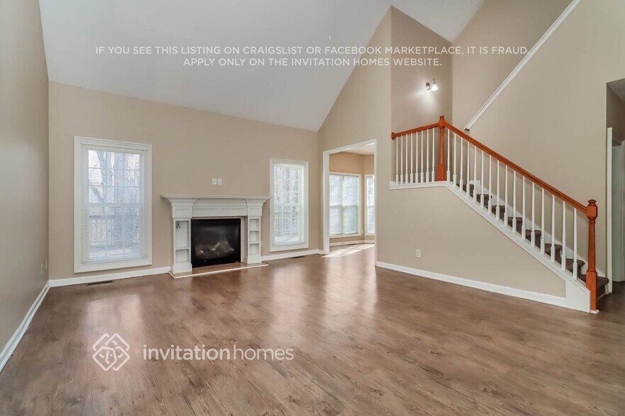 Building Photo - 200 Autumn Creek