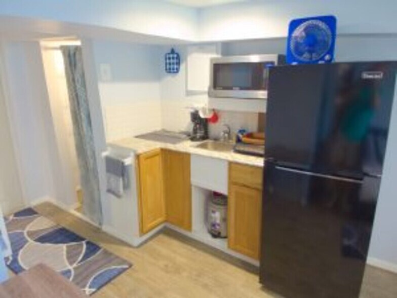 Building Photo - 1831 Oxford Ave SW