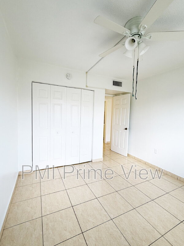 Building Photo - 495 NW 72nd Ave