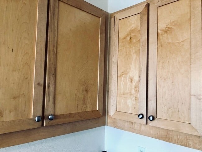 Building Photo - Riverfront Sandpiper Village Condo 2 Bedroom, 2 Baths!!