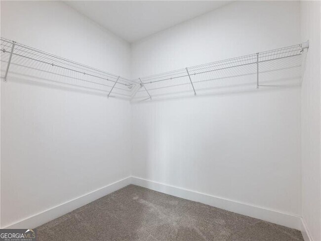 Building Photo - 2438 Shadburn Ferry Dr