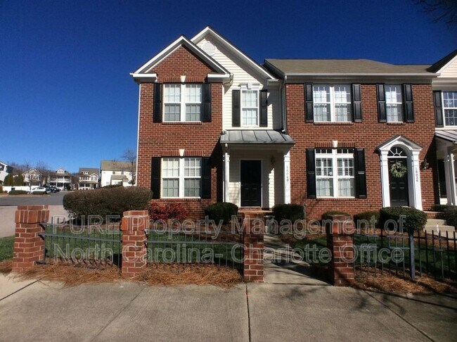Building Photo - 18040 Delmas Dr