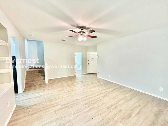 Building Photo - 152 Creek Cove Dr