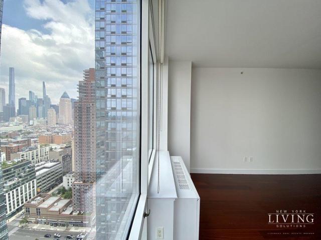 Building Photo - 2 bedroom in New York NY 10036