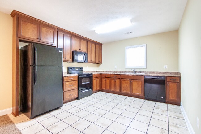 Building Photo - 6 Cal Rd