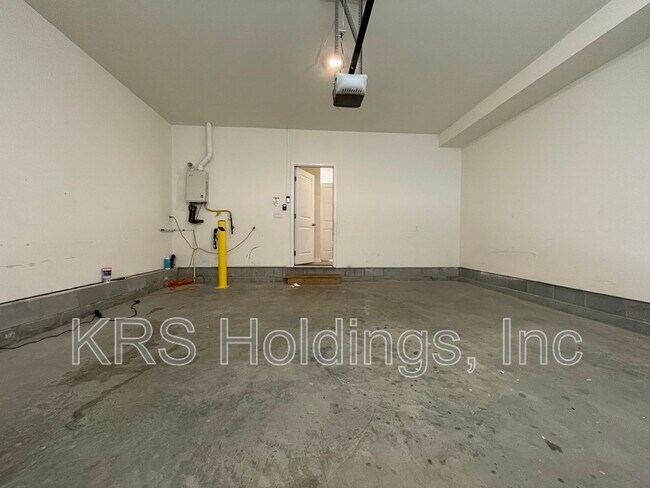 Building Photo - 1611 Independence Blvd