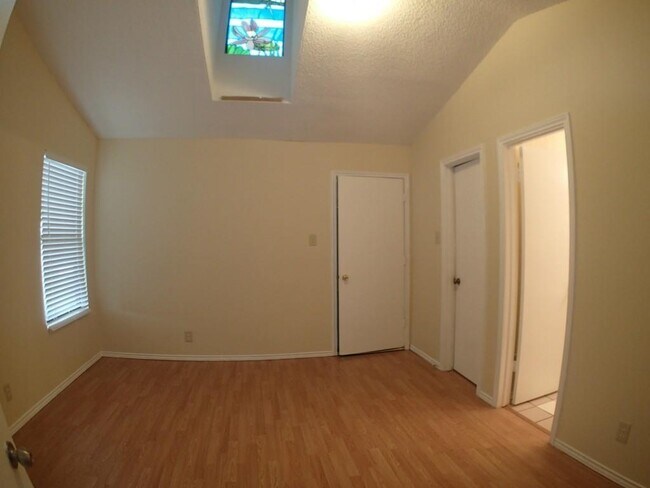 Building Photo - 9205 Sedgemoor Trail