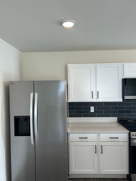 Building Photo - 2401 Brookville Dr