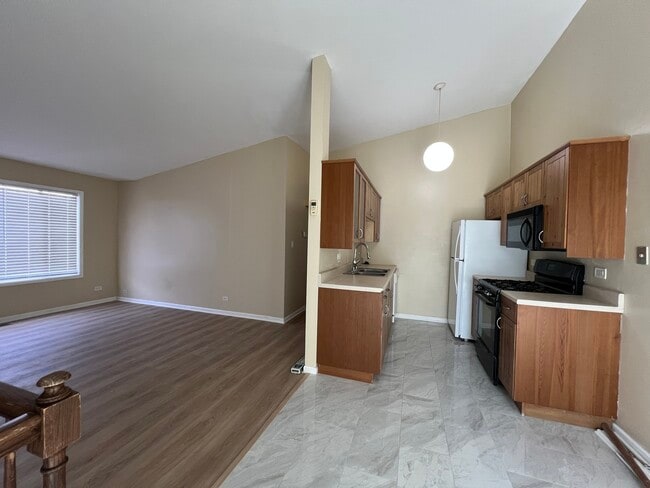 Building Photo - 341 Jefferson Ct