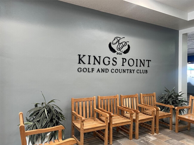 Building Photo - 690 Saxony Way