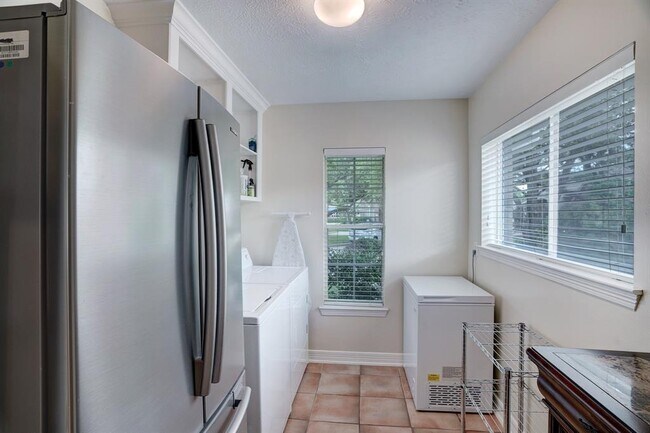 Building Photo - 5307 Summerland Ridge Ct