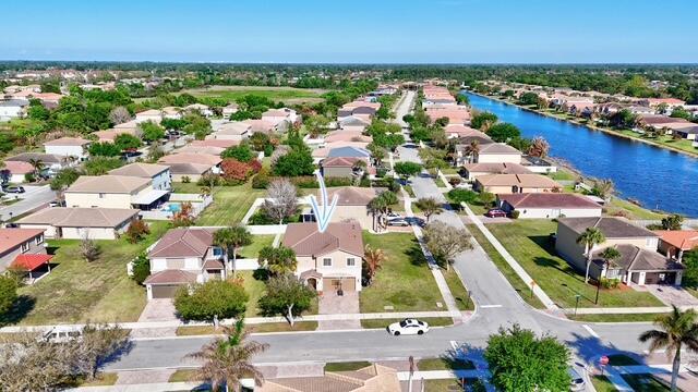 Building Photo - 2883 SW Cape Breton Dr