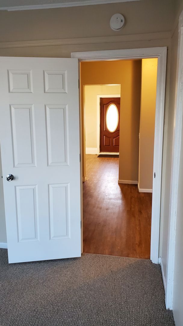 Building Photo - Newly Remodeled Huge 4 Bedroom + Office 3 ...