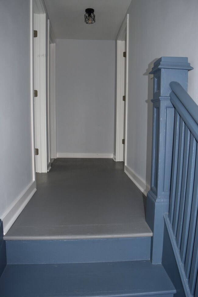 Building Photo - 315 Voorheis St
