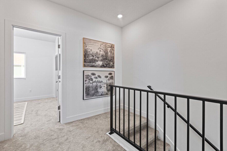 Building Photo - 765 N 400 W