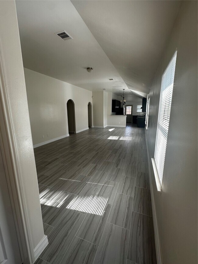 Building Photo - 6807 Whitbourne Meadow Ln
