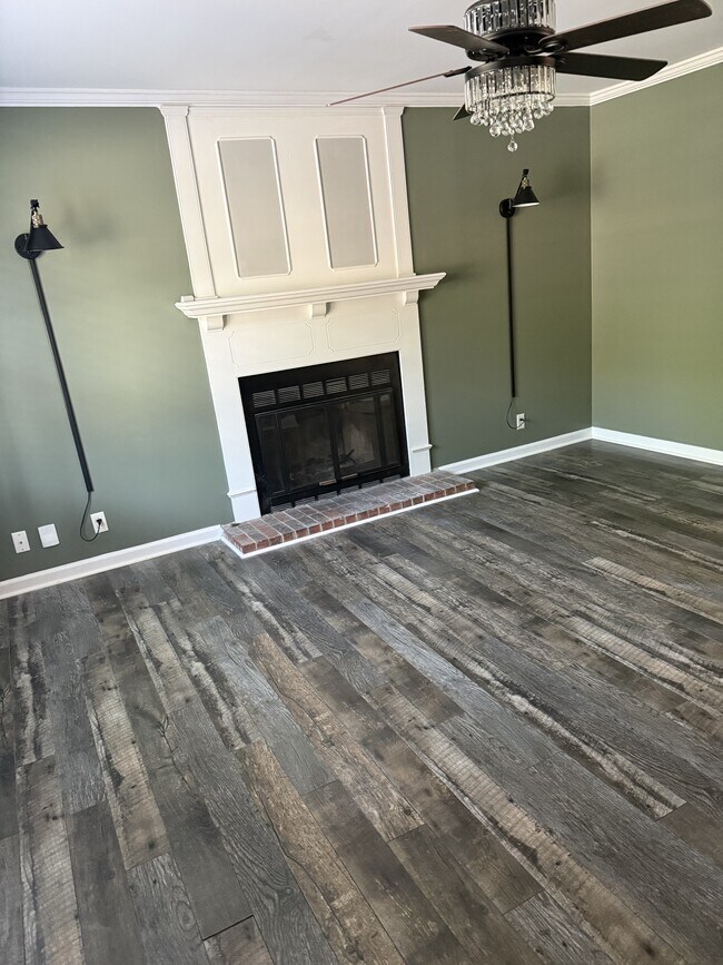 Building Photo - 1413 Quail Run