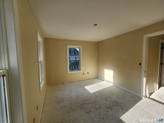 Building Photo - 60 Willington Ave
