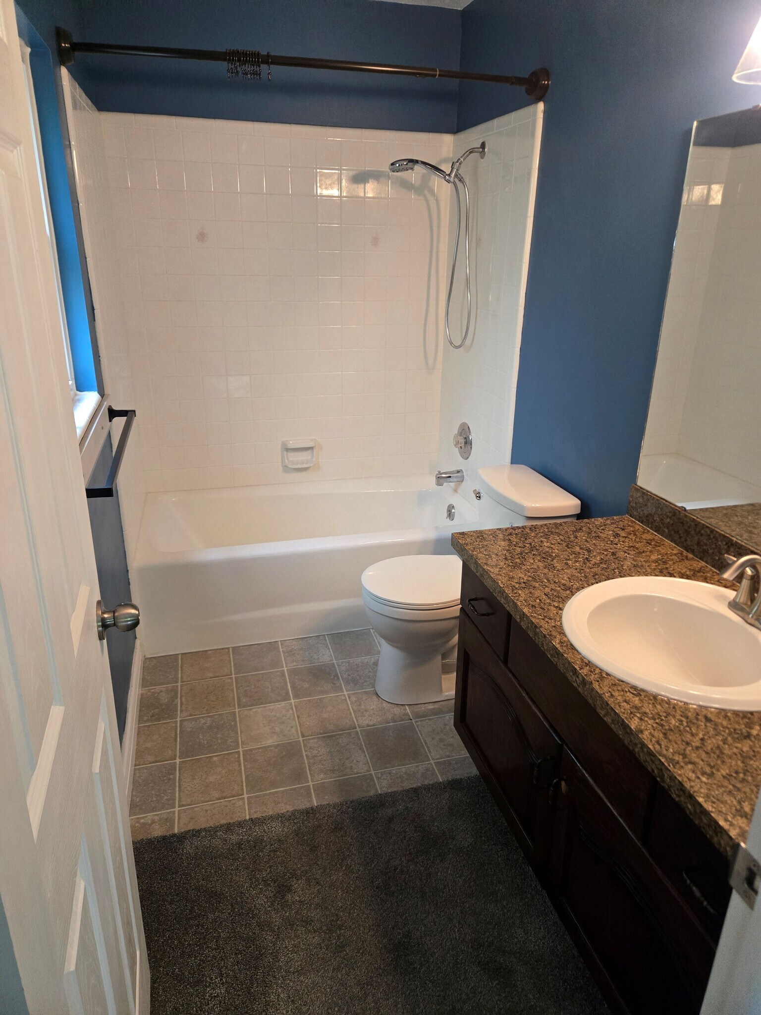 Master Bath with deeper tub - 315 W 750 N
