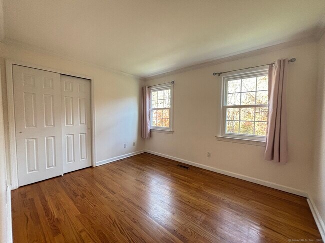 Building Photo - 43 Kent Hills Ln