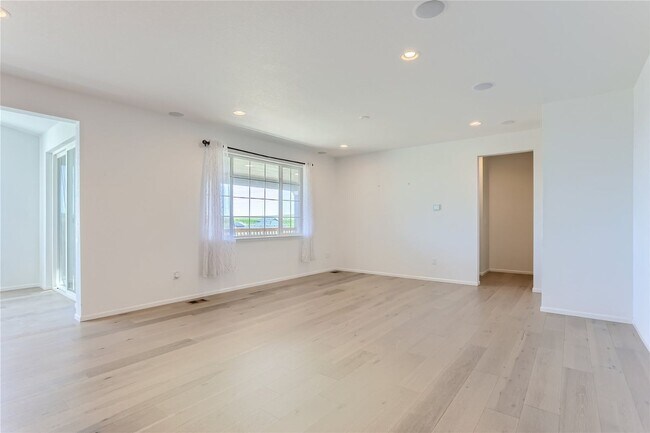 Building Photo - 3-Bedroom Home with Open Floor Plan, Private Balcony & Attached Garage