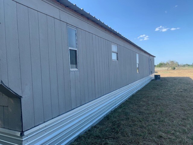 Building Photo - 344 Private Road 912