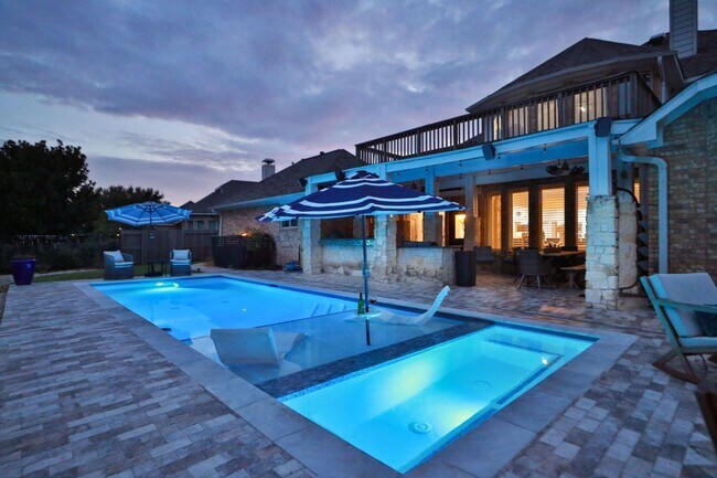 Building Photo - 2560 Costa Mesa Cir