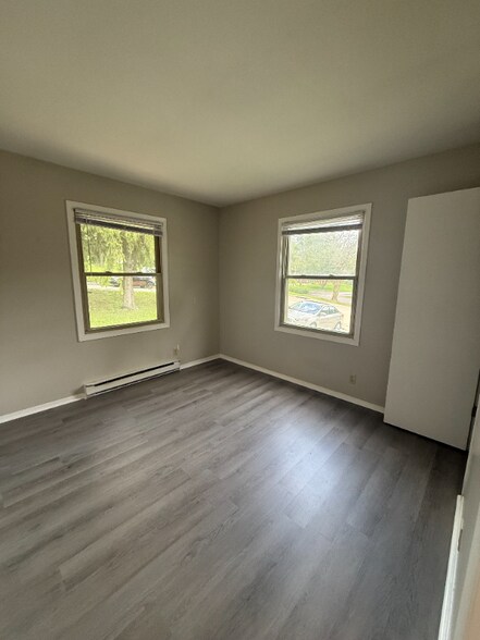 Building Photo - 2918 Sunnyside Dr