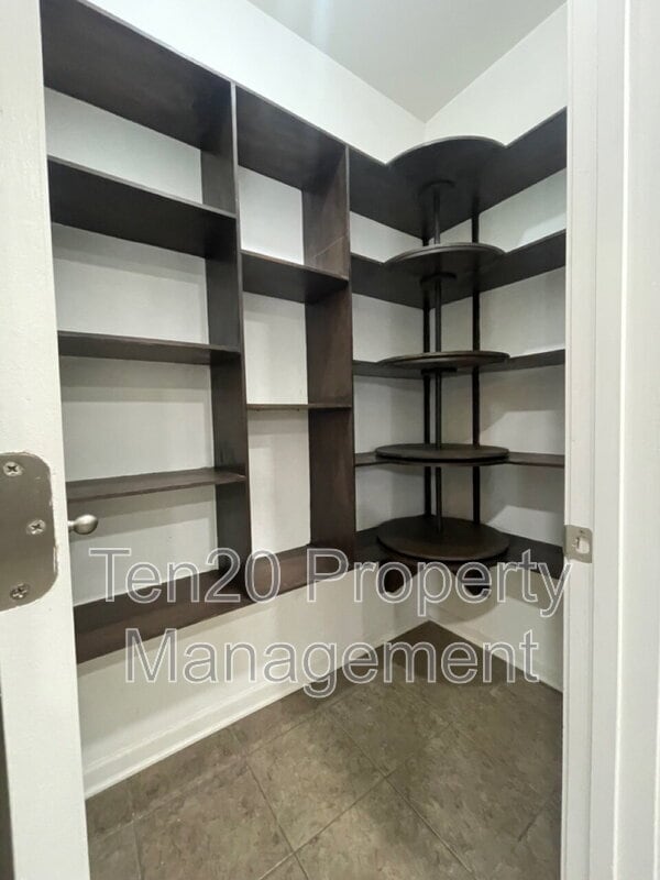Building Photo - 4955 Brightstar Ln