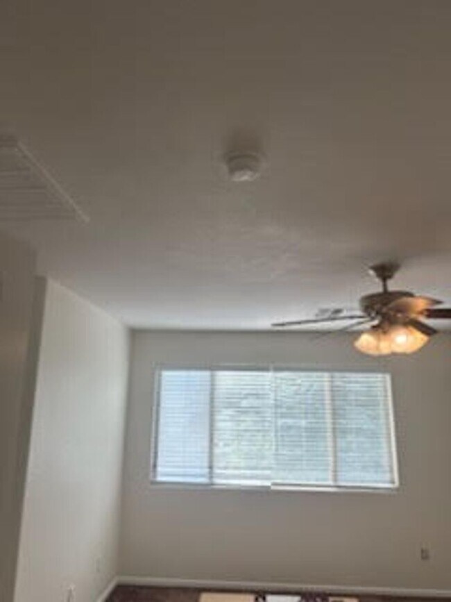 Building Photo - 22257 N Gibson Dr