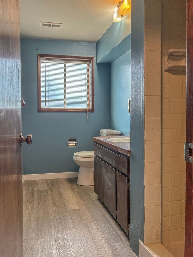 Building Photo - Beaverton Home Available ! Inquire today for a tour !