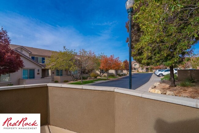 Building Photo - 3 Bedroom Furnished Home in Hidden Valley ...