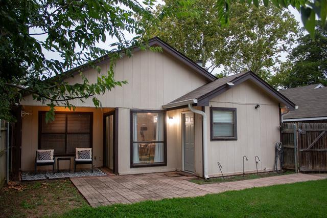 Building Photo - 7220 Blackthorn Dr