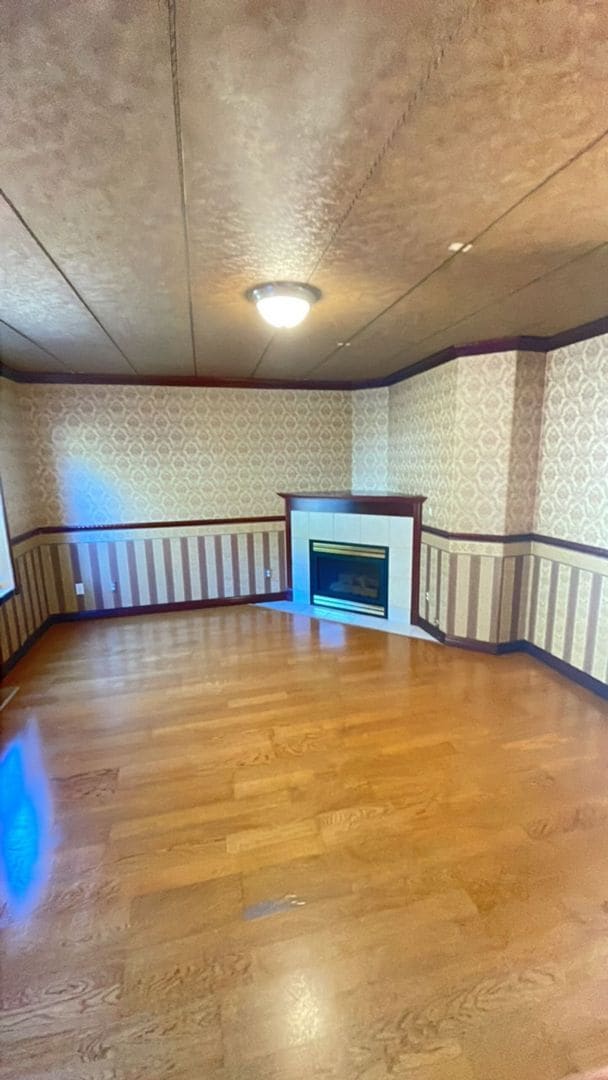 Building Photo - PRELEASING: 4 bdrm/1.5 bath house near WWU Park-N-Ride