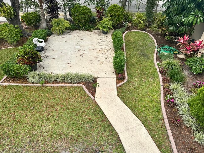 Building Photo - 606 C St