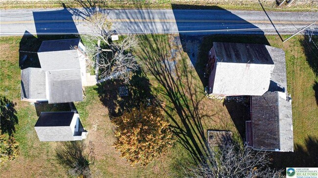 Building Photo - 654 Youngs Hill Rd