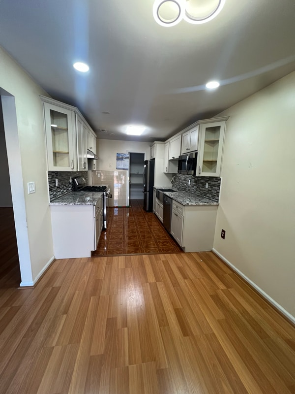 Building Photo - 7 Sassafras Dr