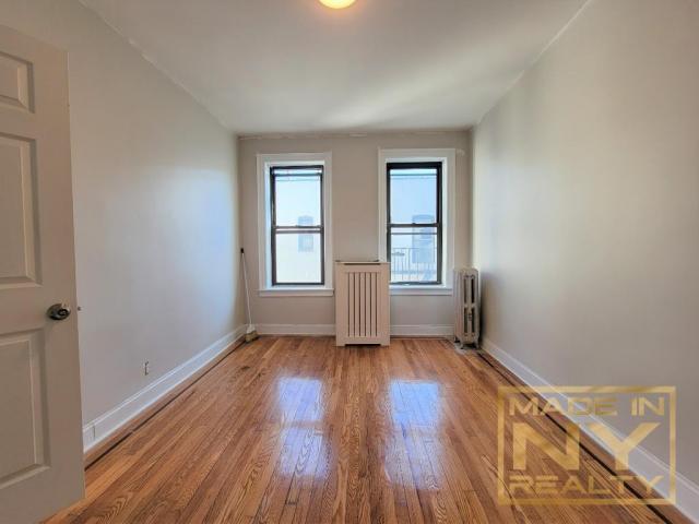 Building Photo - 1 bedroom in ASTORIA NY 11106