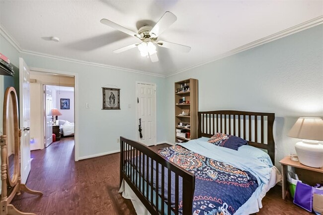 Building Photo - 1306 N Gabriel River Cir